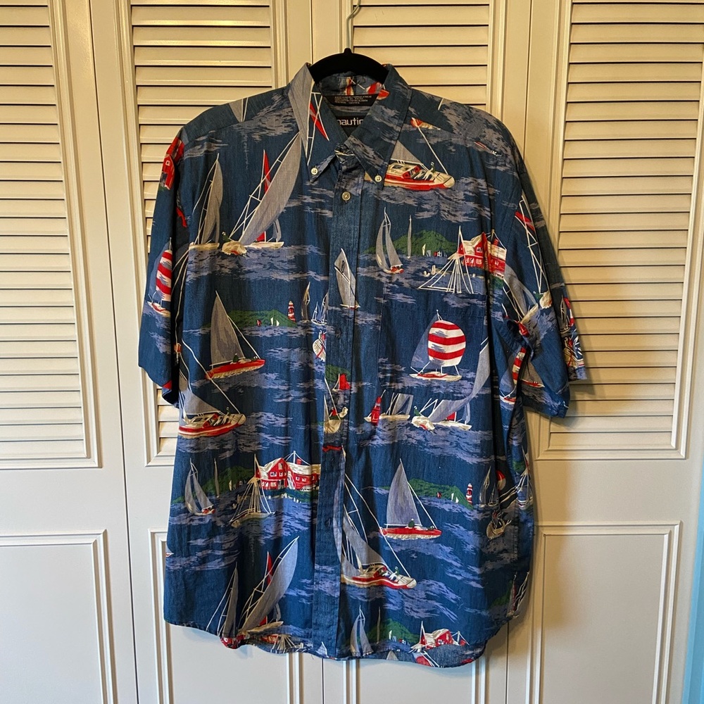 Men’s Nautica Button Down Shirt